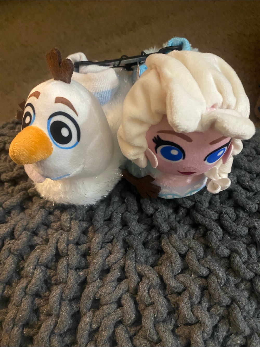 NWT Disney Frozen Slippers